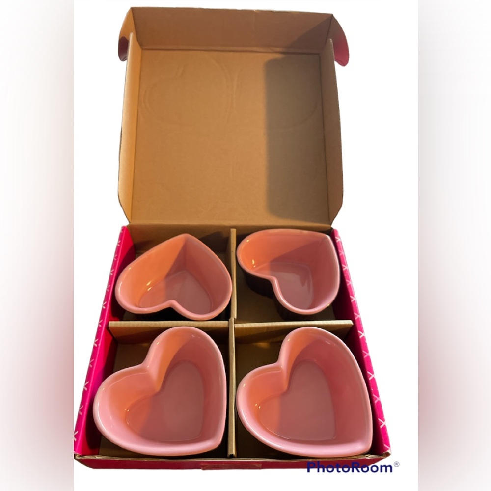 4 set oh heart shape microwave/oven safe
